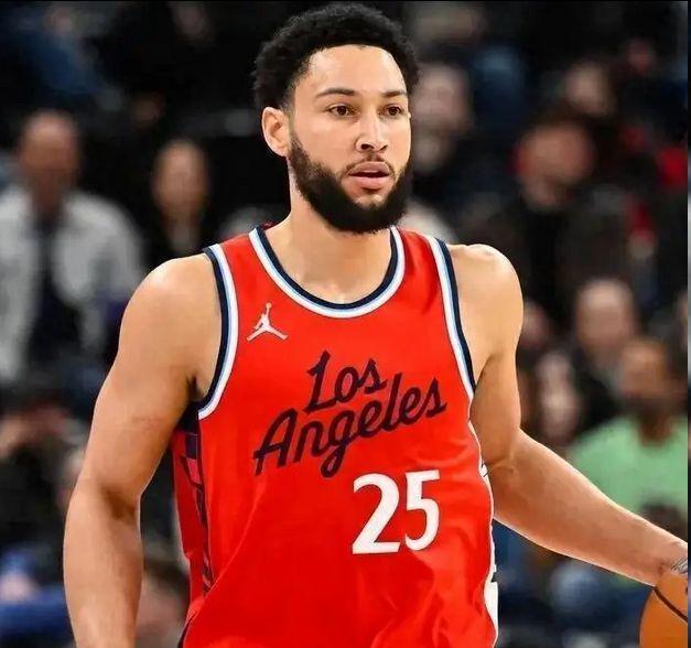 美媒曝西蒙斯正考虑退出NBA！没有任何球队offer 已陷入自我质疑